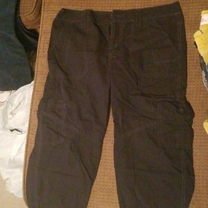 Cargo Capris